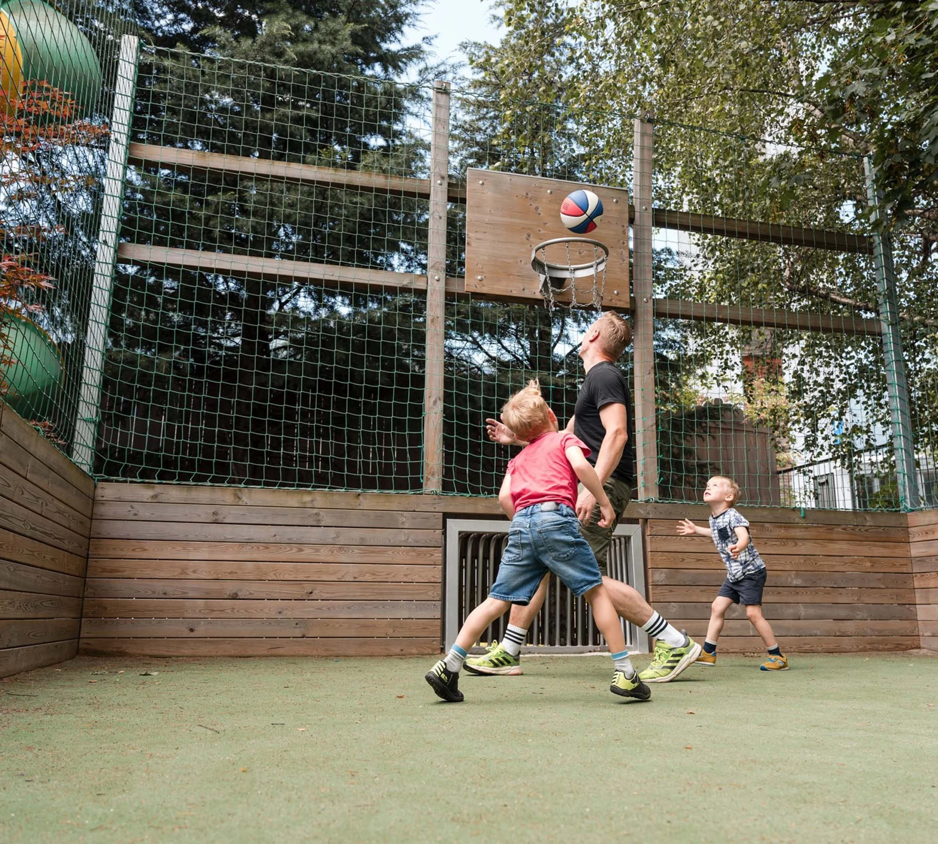 Spiel und Spaß im Hotel mit Kinderbetreuung in Südtirol